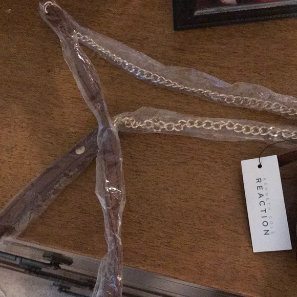 Brand New Wallet on a Chain - Picture 2 of 3